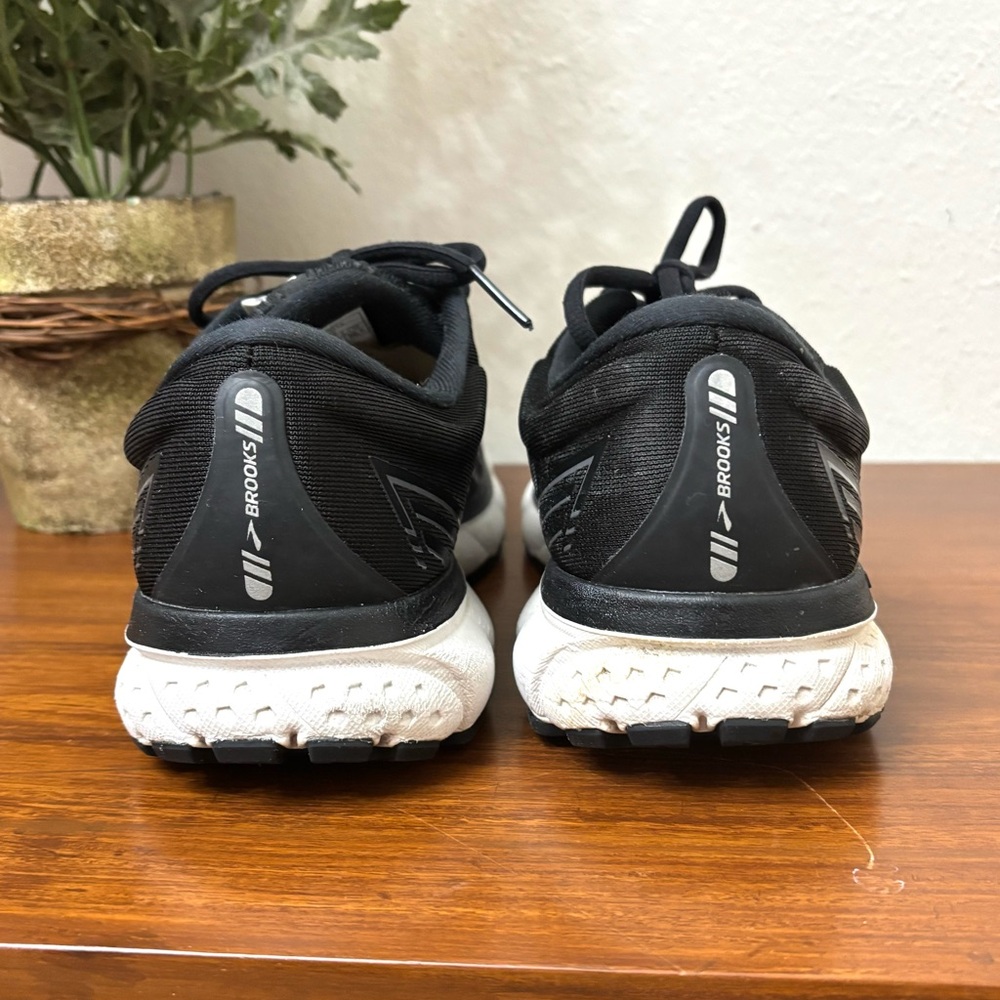 BROOKS WOMENS GHOST 13 RUNNING WALKING SHOES SIZE 9.5 BLACK WHITE ACTIVE GYM - Picture 4 of 11